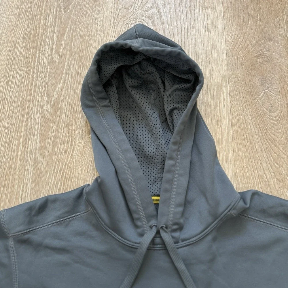 Nike Therma Fit Hoodie Mens‎ Small Grey Livestrong Pullover Fleece Pocket